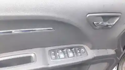 Veículo de Sucata dodge journey sxt do ano 2009 alimentado 