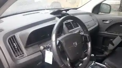 Veículo de Sucata dodge journey sxt do ano 2009 alimentado 