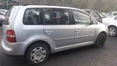 Vehicul casat volkswagen touran (1t1) trendline al anului 2003 alimentat avq