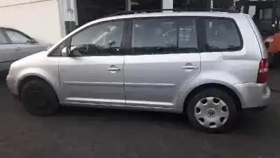 Vehicul casat volkswagen touran (1t1) trendline al anului 2003 alimentat avq