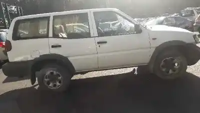Здавання транспортного засобу nissan terrano/terrano.ii (r20) 2.7 turbodiesel року 2004 потужний td27ti