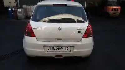 Veicolo di demolizione SUZUKI SWIFT BERLINA (MZ) GL dell'anno 2010 alimentato M13A
