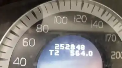 Veículo de Sucata volvo xc70 momentum awd do ano 2010 alimentado d5244t10