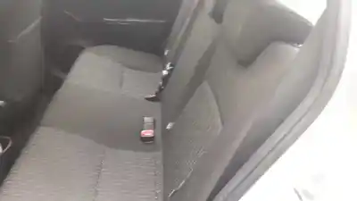 Sloopvoertuig toyota yaris city van het jaar 2013 aangedreven 1kr