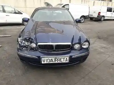 Veículo de Sucata JAGUAR                                             X-TYPE I (X400)                                                                                                                                                                                                                                            2.5 V6 A las 4 ruedas                                                                                                                                                                                                                                      do ano 2002 alimentado XB