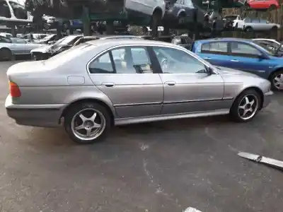 Sloopvoertuig bmw serie 5 berlina (e39) 523i van het jaar 1998 aangedreven 256s3