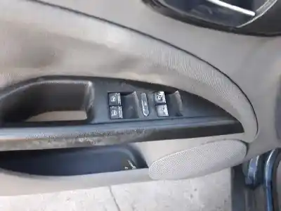 Здавання транспортного засобу seat toledo (5p2) 1.9 tdi року 2005 потужний bjb