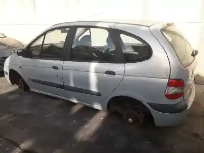 Sloopvoertuig renault scenic (ja..) 1.9 dci authentique van het jaar 2002 aangedreven f9qk7
