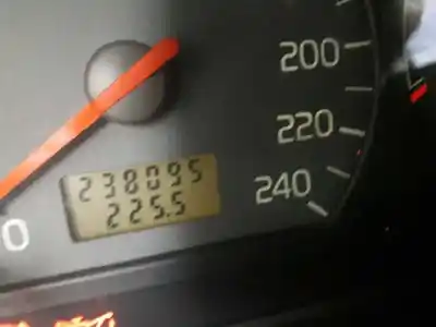 Veículo de Sucata volvo s40 berlina 2.0 diesel cat do ano 1996 alimentado d4192t