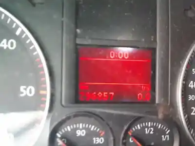 Veículo de Sucata volkswagen jetta (1k2) advance do ano 2005 alimentado bkc