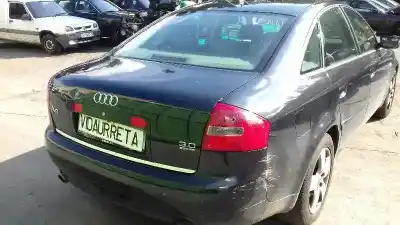 Sloopvoertuig audi a6 berlina (4b2) 3.0 quattro van het jaar 2003 aangedreven 