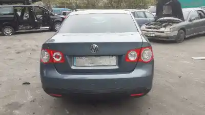Veículo de Sucata volkswagen jetta (1k2) advance do ano 2007 alimentado bkd