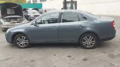Veículo de Sucata volkswagen jetta (1k2) advance do ano 2007 alimentado bkd