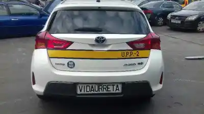 Утилизация автомобиля TOYOTA AURIS 1.8 16V (Híbrido) года 2014 питание 2ZR