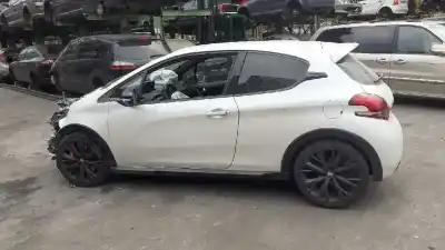 Veicolo di demolizione peugeot                                            208                                                                                                                                                                                                                                                        gti                                                                                                                                                                                                                                                        dell'anno 2017 alimentato 5g04