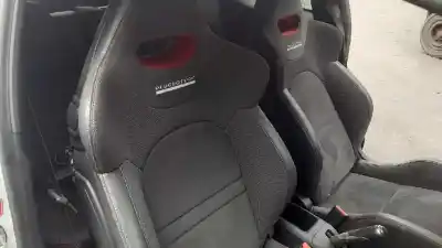 Veicolo di demolizione peugeot                                            208                                                                                                                                                                                                                                                        gti                                                                                                                                                                                                                                                        dell'anno 2017 alimentato 5g04