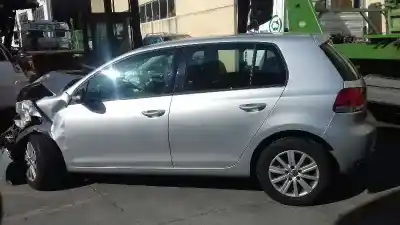 Sloopvoertuig volkswagen golf vi (5k1) 1.6 tdi van het jaar 2010 aangedreven cay