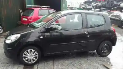 Здавання транспортного засобу renault twingo authentique року 2008 потужний 