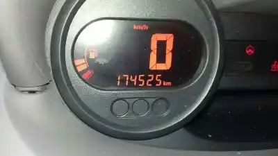 Здавання транспортного засобу renault twingo authentique року 2008 потужний 