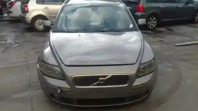 Scrapping Vehicle VOLVO V50 FAMILIAR 2.0 D Momentum of the year 2005 powered D4204T