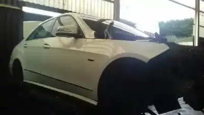 Здавання транспортного засобу mercedes-benz clase e (w212) lim. 2.1 cdi cat року 2009 потужний 651924