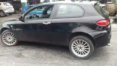 Verschrottungsfahrzeug alfa romeo 147 (190) 1.6 16v cat des jahres 2004 angetrieben ar32104