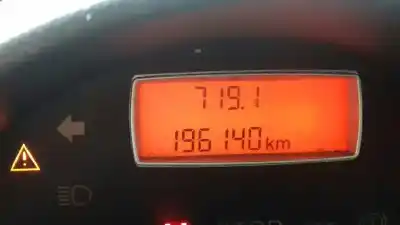 Здавання транспортного засобу peugeot 807 (eb_) 2.2 hdi року 2006 потужний 4hw