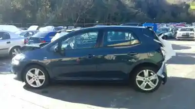 Veículo de Sucata toyota auris 2.2 d-cat do ano 2009 alimentado 2adfhv