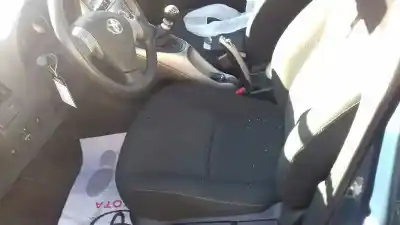 Veículo de Sucata toyota auris 2.2 d-cat do ano 2009 alimentado 2adfhv