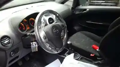 Sloopvoertuig opel corsa d 1.2 cat (a 12 xer / ldc) van het jaar 2011 aangedreven a12xer
