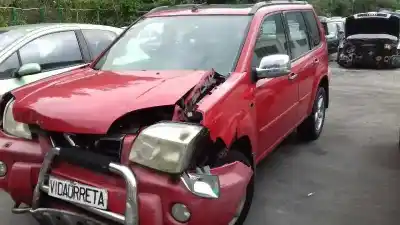 Véhicule à la ferraille nissan x-trail (t30) 2.2 16v turbodiesel cat de l'année 2002 alimenté yd22