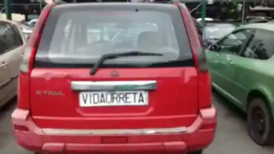 Véhicule à la ferraille nissan x-trail (t30) 2.2 16v turbodiesel cat de l'année 2002 alimenté yd22
