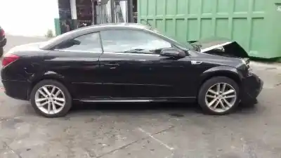 Véhicule à la ferraille opel astra twin top 1.8 16v de l'année 2006 alimenté z18xer