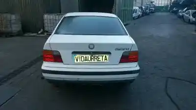 Здавання транспортного засобу bmw serie 3 berlina (e36) 2.0 24v року 1994 потужний 206s2