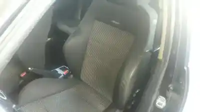 Vehicul casat volkswagen golf iv berlina (1j1) gti al anului 2000 alimentat arz