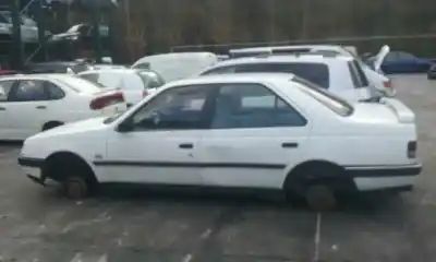 Véhicule à la ferraille PEUGEOT 405 BERLINA 1.9 Diesel de l'année 1989 alimenté D9BXUD9A