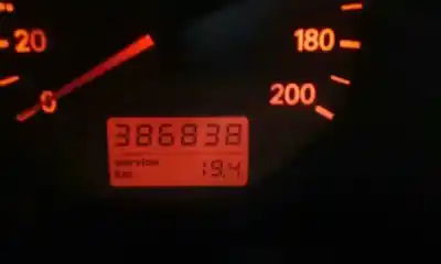 Veículo de Sucata seat alhambra (7v8) 1.9 tdi do ano 2000 alimentado afn