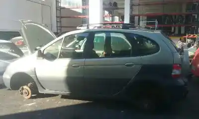 Vehículo de desguace RENAULT                                            SCENIC RX4 (JA0)                                                                                                                                                                                                                                           1.9 dCi Salomon                                                                                                                                                                                                                                            del año 2002 con motor F9QK7