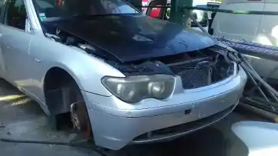 Veicolo di demolizione bmw serie 7 (e65/e66) 735i dell'anno 2001 alimentato n62b36