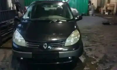 Veicolo di demolizione RENAULT SCENIC II 1.9 dCi Diesel 120 CV / 88 KW dell'anno 2004 alimentato F9Q812