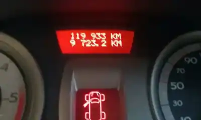 Здавання транспортного засобу RENAULT CLIO III 1.5 dCi Diesel CAT року 2006 потужний K9K766