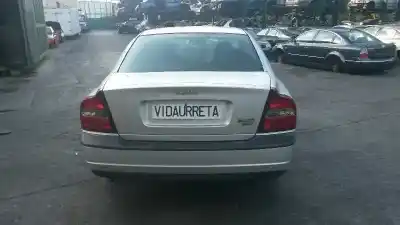 Véhicule à la ferraille volvo s80 berlina 2.5 d de l'année 1999 alimenté d5252t