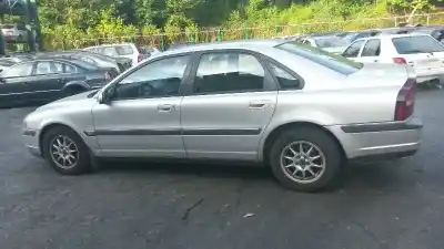 Véhicule à la ferraille volvo s80 berlina 2.5 d de l'année 1999 alimenté d5252t