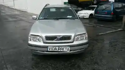 Scrapping Vehicle VOLVO                                              V40 FAMILIAR                                                                                                                                                                                                                                               1.8 16V                                                                                                                                                                                                                                                    of the year 2000 powered B4184S3