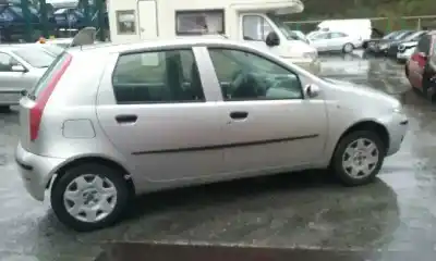 Veicolo di demolizione fiat punto berlina (188) 1.2 8v dynamic dell'anno 2004 alimentato 188a4000