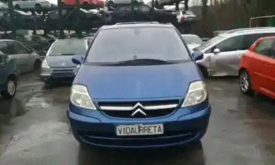 Véhicule à la ferraille CITROEN C8 2.2 HDi 16V PREMIER II de l'année 2004 alimenté 4HW