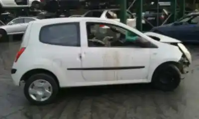 Veicolo di demolizione renault twingo 1.5 dci diesel dell'anno 2007 alimentato k9k740