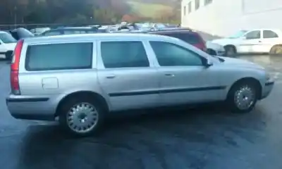Hurda Aracı volvo                                              v70 familiar                                                                                                                                                                                                                                               2.4 (125kw)                                                                                                                                                                                                                                                yılın 2002 güçlü b5244s