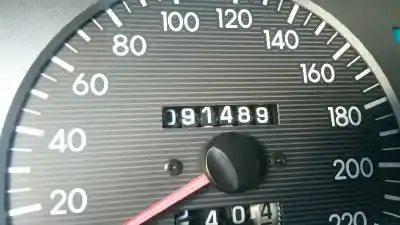 Véhicule à la ferraille kia joice ls de l'année 2001 alimenté g4cp