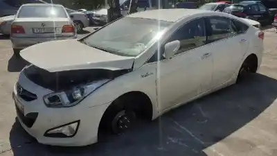 Scrapping Vehicle HYUNDAI I40 Klass Blue of the year 2015 powered D4DF